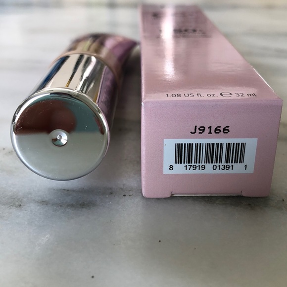 IT Cosmetics CC+ Cream with SPF 50+ in Medium - Picture 2 of 6